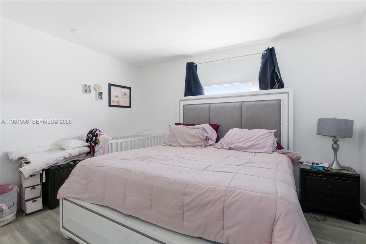 2142 NW 33rd St , Miami, FL 33142 Photo