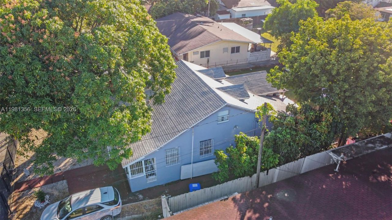 2142 NW 33rd St , Miami, FL 33142 Photo