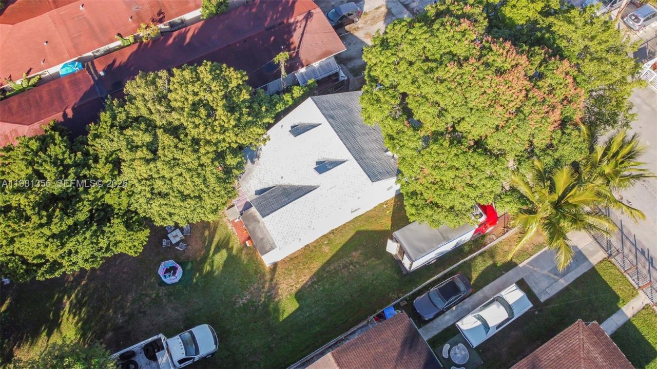 2142 NW 33rd St , Miami, FL 33142 Photo