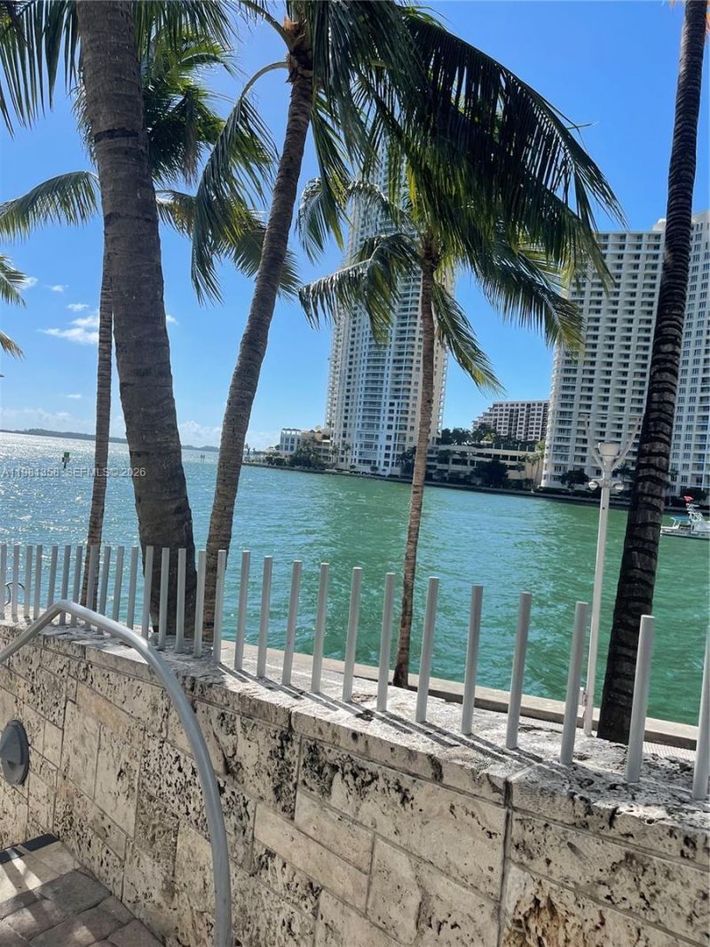 335 S Biscayne Blvd , Unit 3610, Miami, FL 33131 Photo