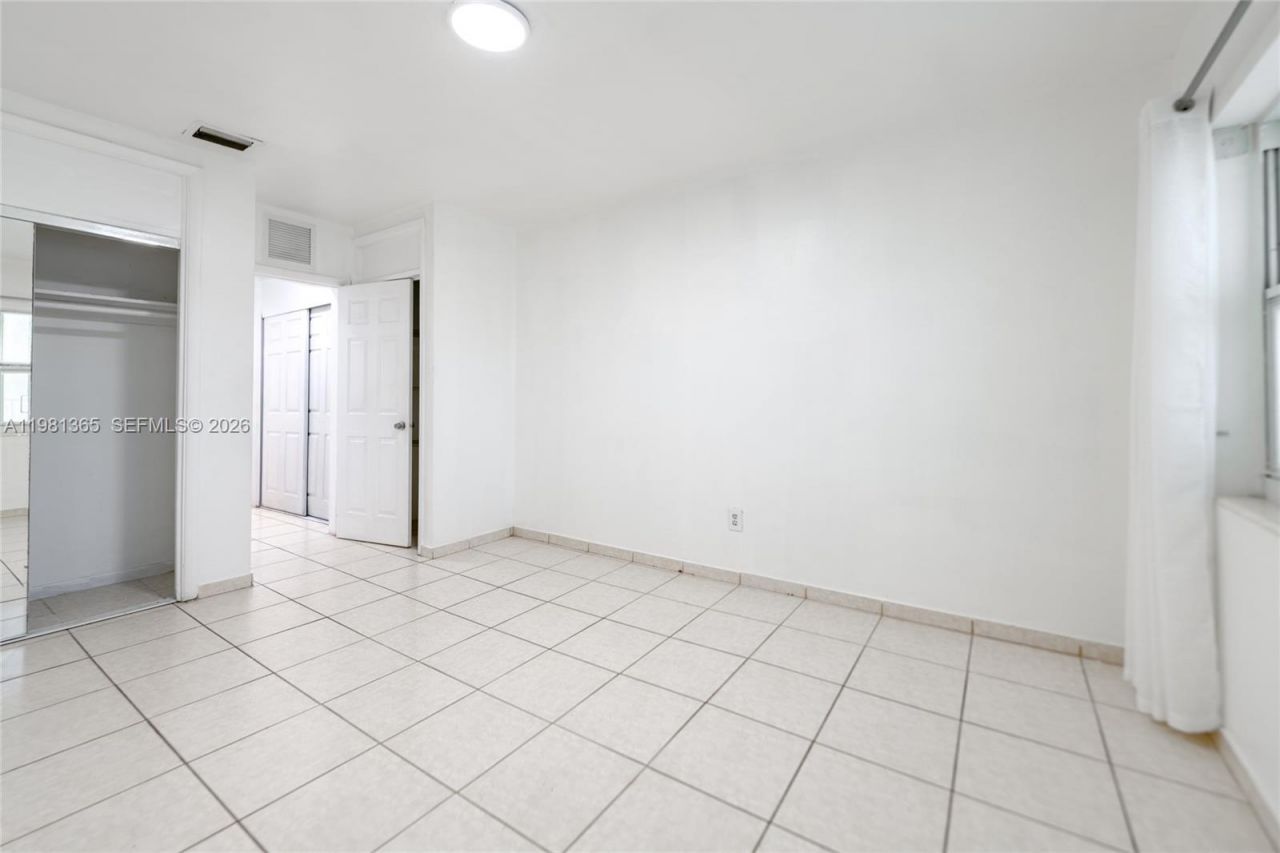 2225 NE 123rd St , Unit 114, North Miami, FL 33181 Photo
