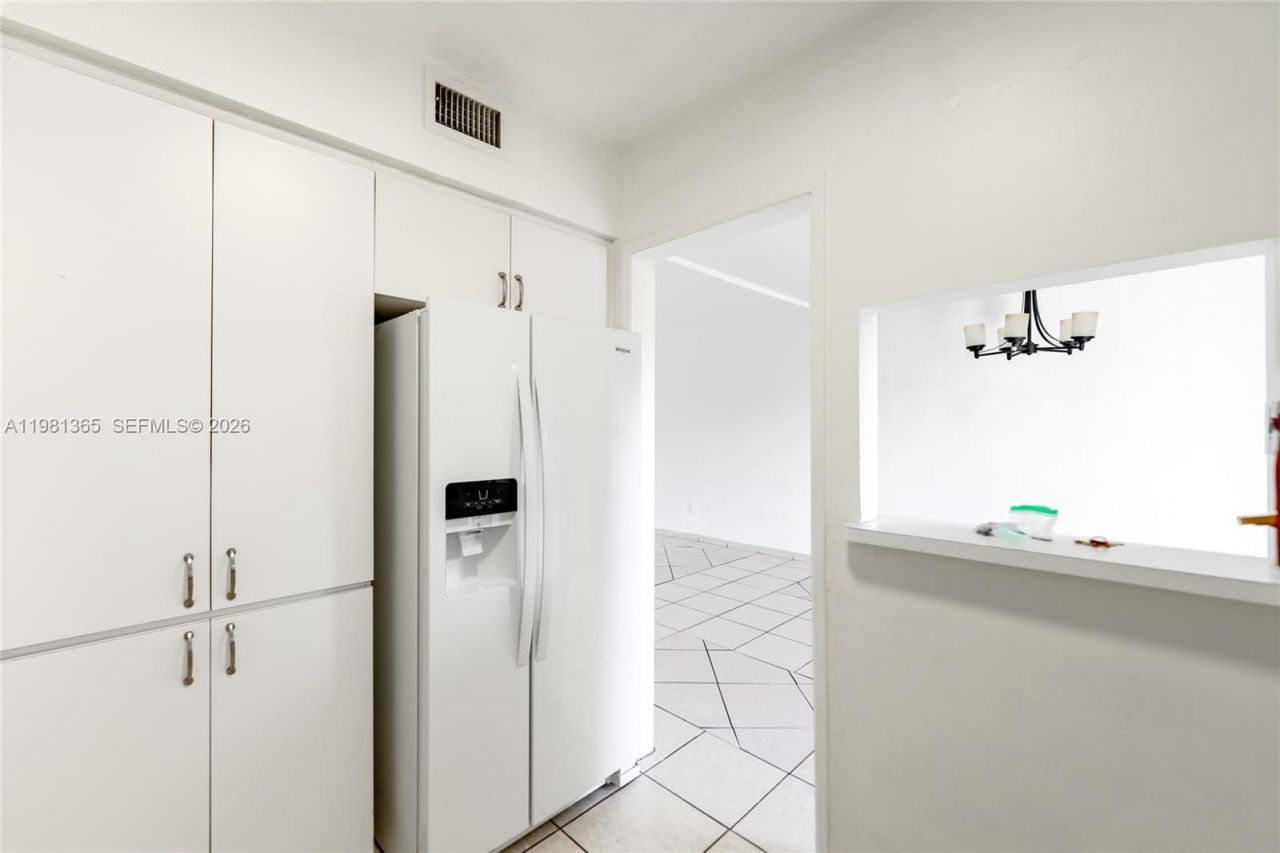 2225 NE 123rd St , Unit 114, North Miami, FL 33181 Photo