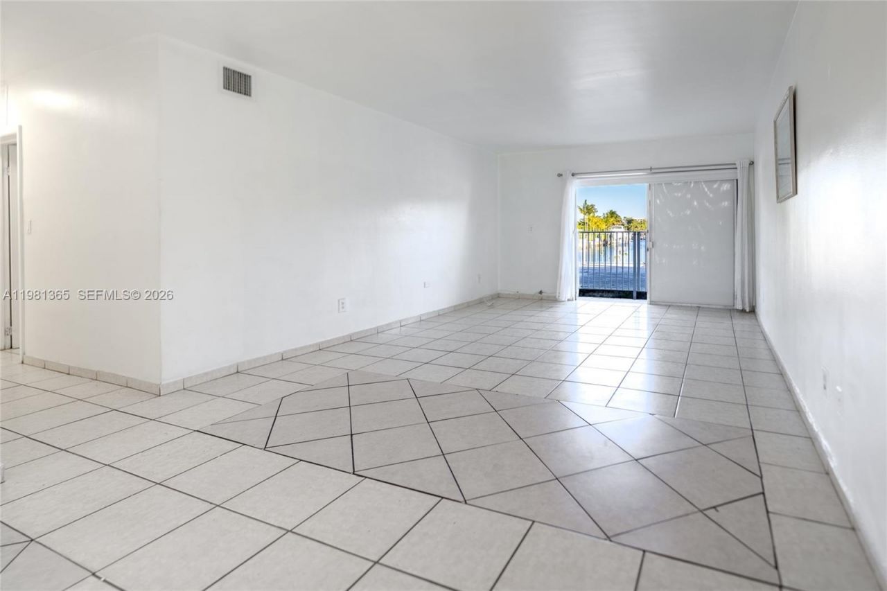 2225 NE 123rd St , Unit 114, North Miami, FL 33181 Photo