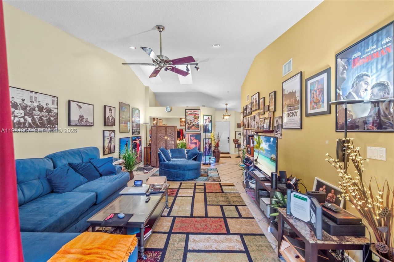 8220 Waterford Ln , Tamarac, FL 33321 Photo