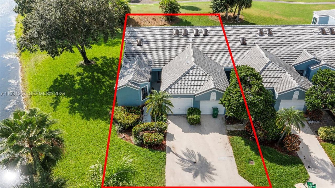 8220 Waterford Ln , Tamarac, FL 33321 Photo