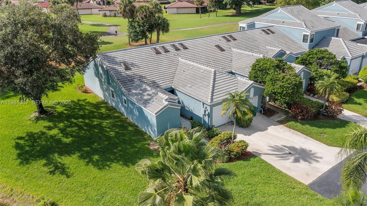 8220 Waterford Ln , Tamarac, FL 33321 Photo