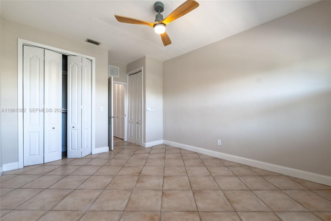 2225 NE 123rd St , Unit 215, North Miami, FL 33181 Photo