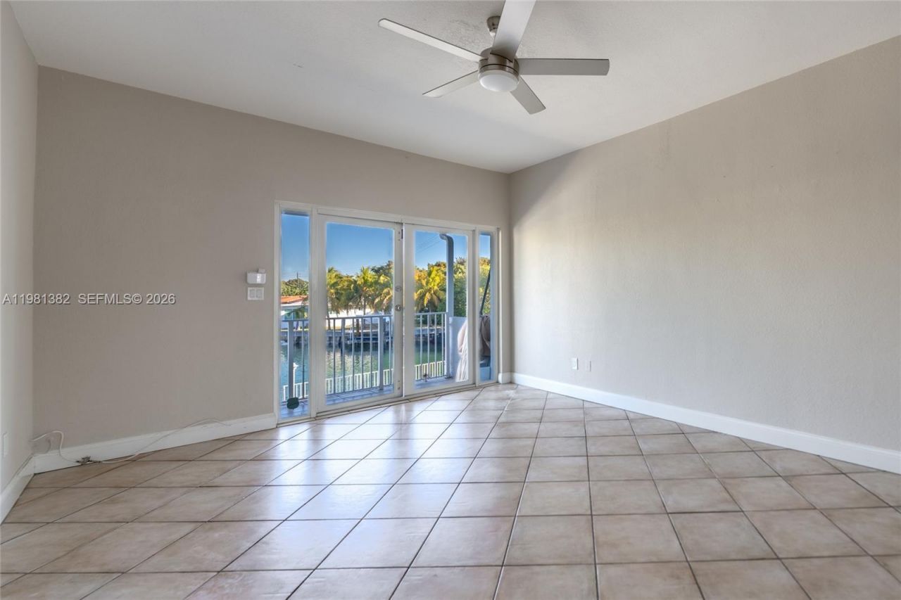 2225 NE 123rd St , Unit 215, North Miami, FL 33181 Photo