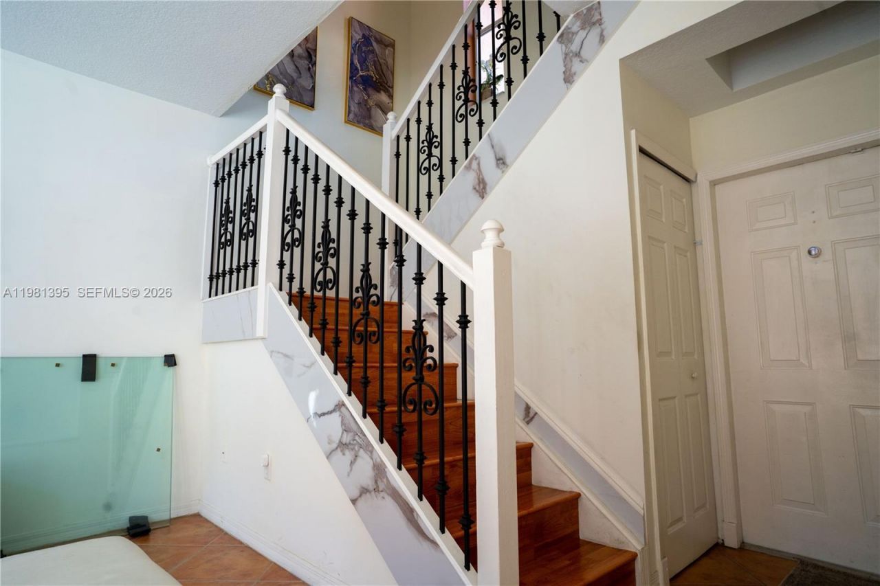 8520 NW 139th Ter, Unit 1607, Miami Lakes, FL 33016 Photo