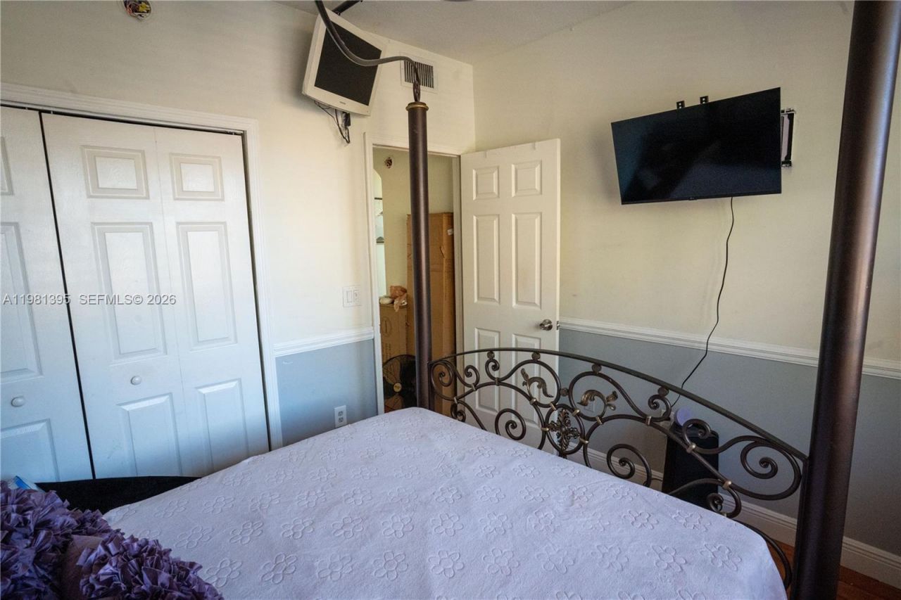 8520 NW 139th Ter, Unit 1607, Miami Lakes, FL 33016 Photo