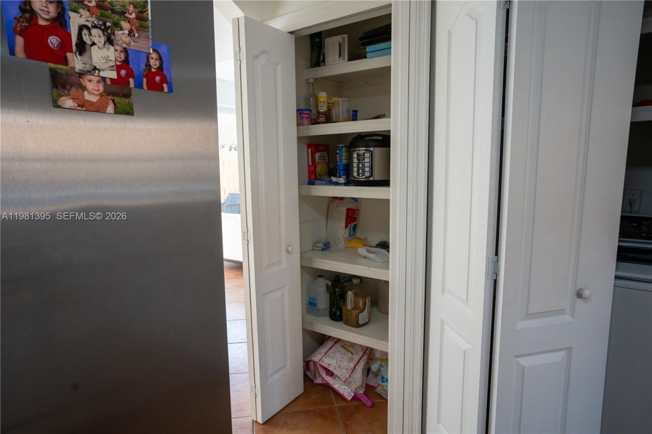 8520 NW 139th Ter, Unit 1607, Miami Lakes, FL 33016 Photo