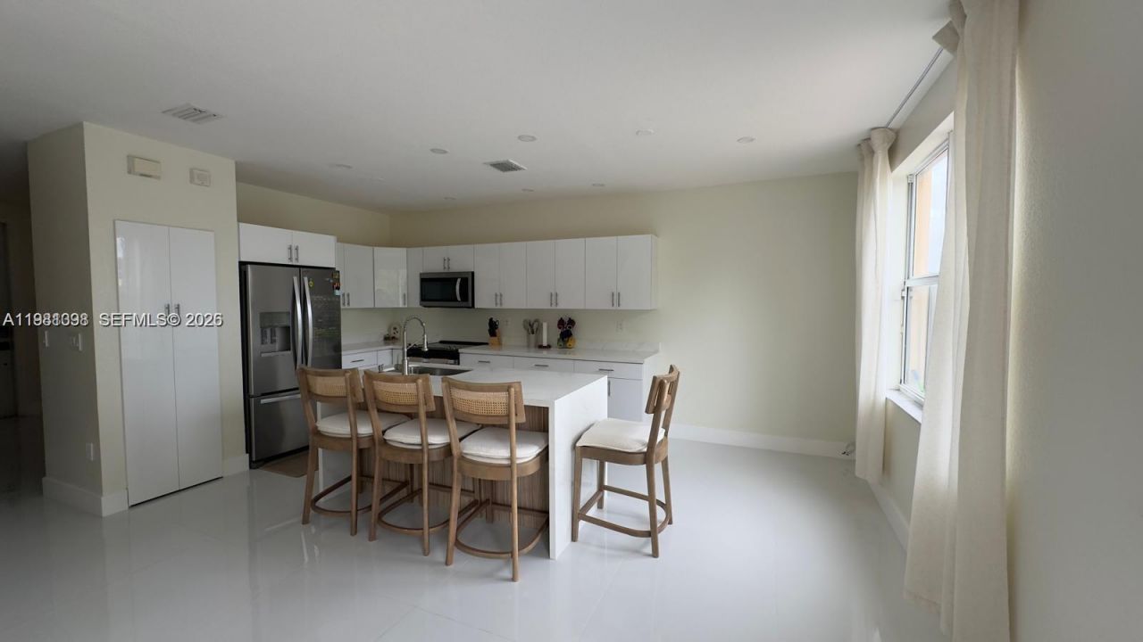 949 NE 42nd Ave , Homestead, FL 33033 Photo