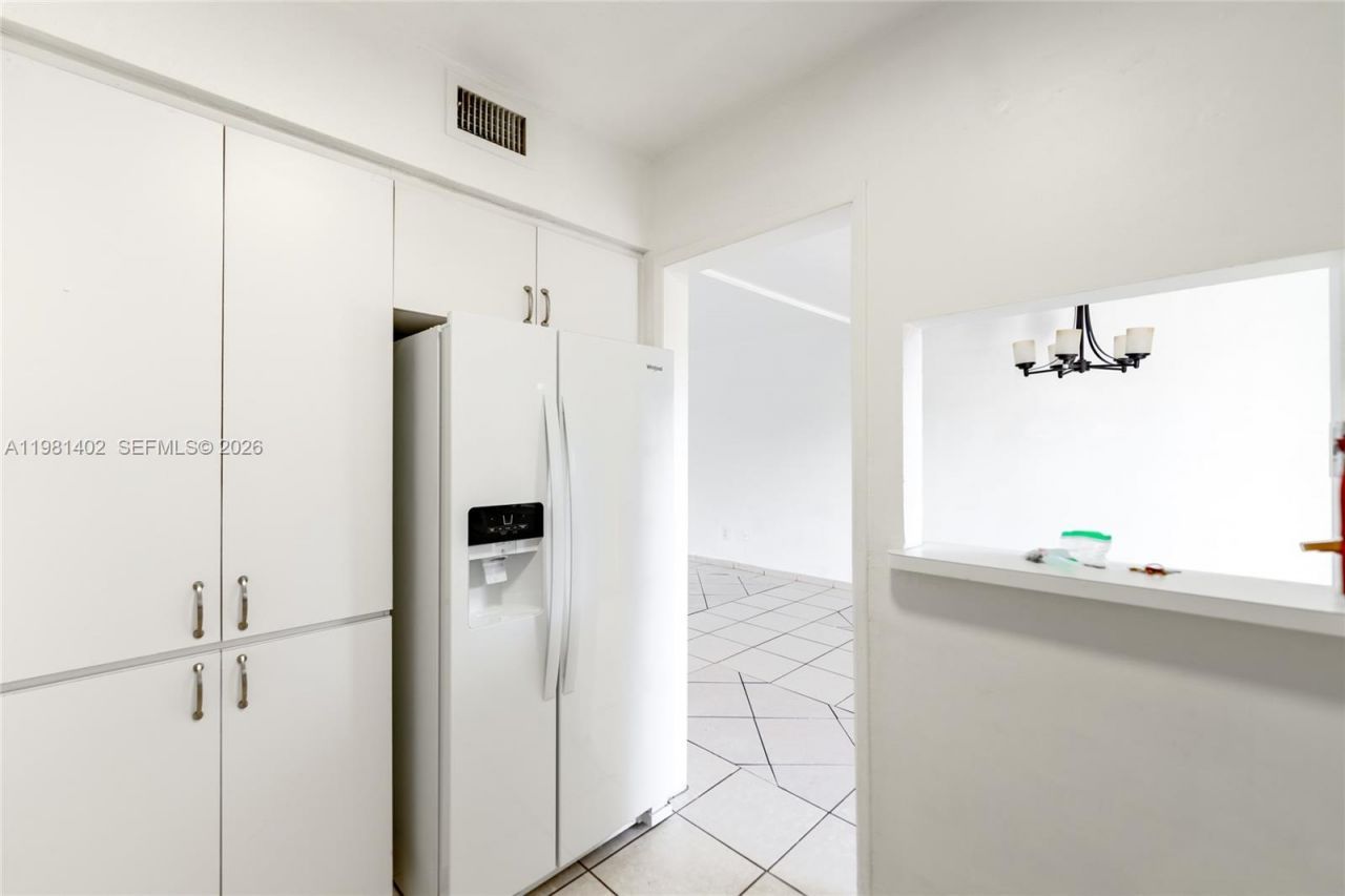 2225 NE 123rd St , Unit 114, North Miami, FL 33181 Photo