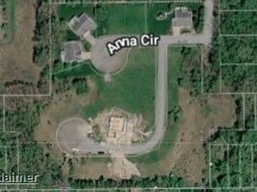 Anna Circle, Struthers, OH 44471