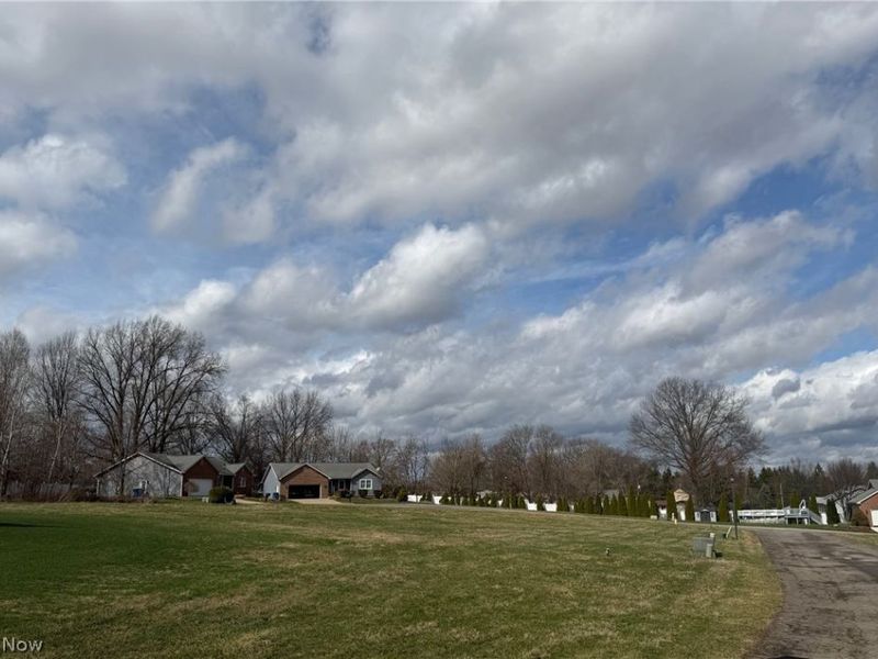 Anna Circle, Struthers, OH 44471 Photo 9