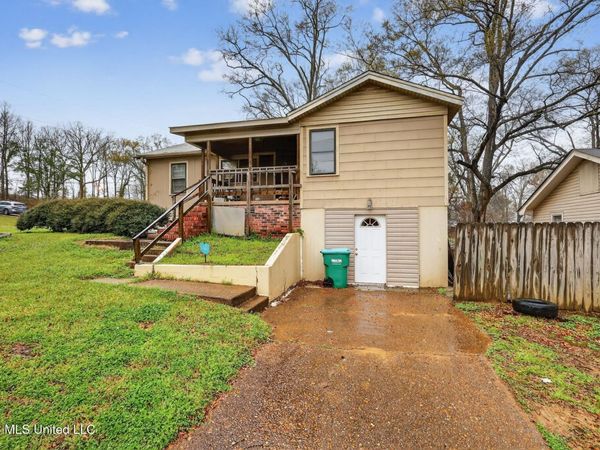 732 Chickasaw Drive, Grenada, MS 38901