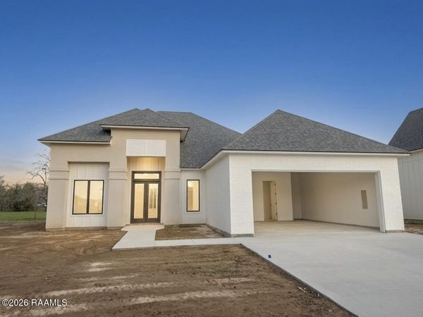 107 Cliffside Drive , Youngsville, LA 70592