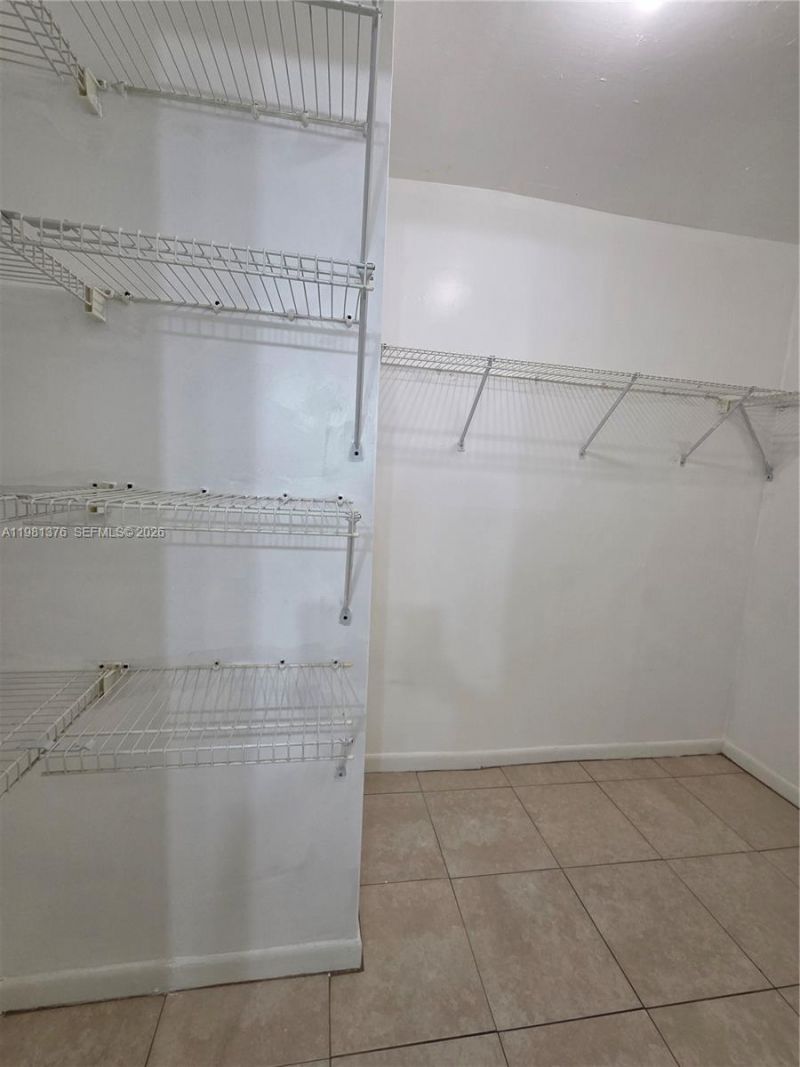2350 NE 135th St , Unit 201, North Miami, FL 33181 Photo