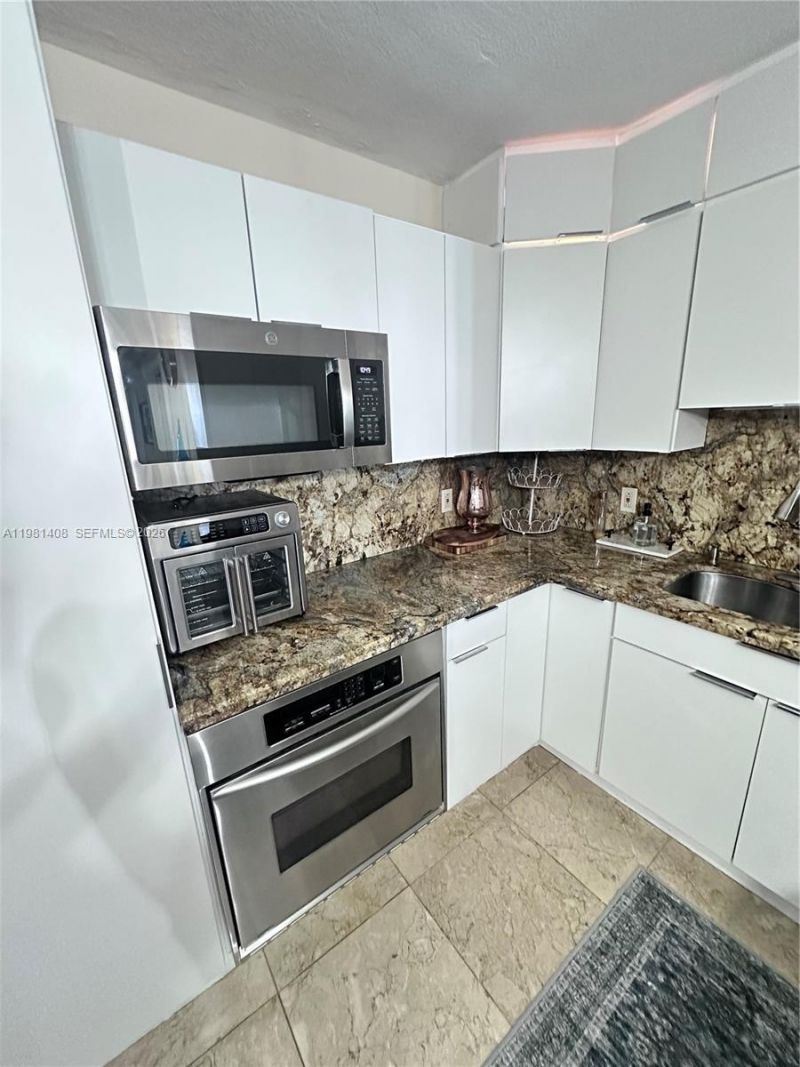 3140 S Ocean Dr , Unit 506, Hallandale Beach, FL 33009 Photo