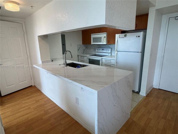 816 NW 11th St, Unit 1108, Miami, FL 33136