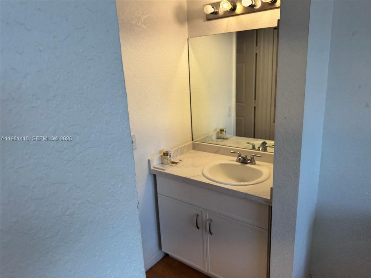 816 NW 11th St, Unit 1108, Miami, FL 33136 Photo