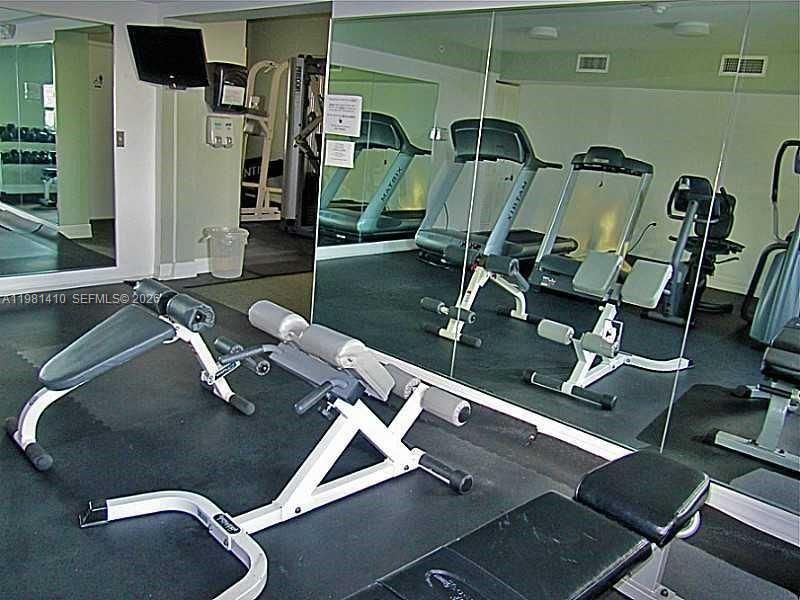 816 NW 11th St, Unit 1108, Miami, FL 33136 Photo