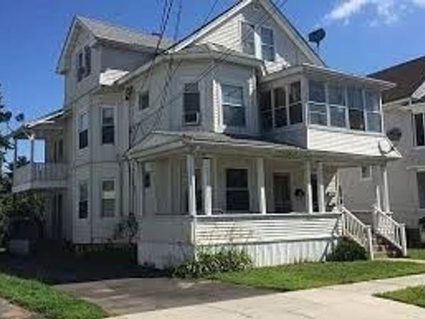104-106 Madison St, Chicopee, MA 01020