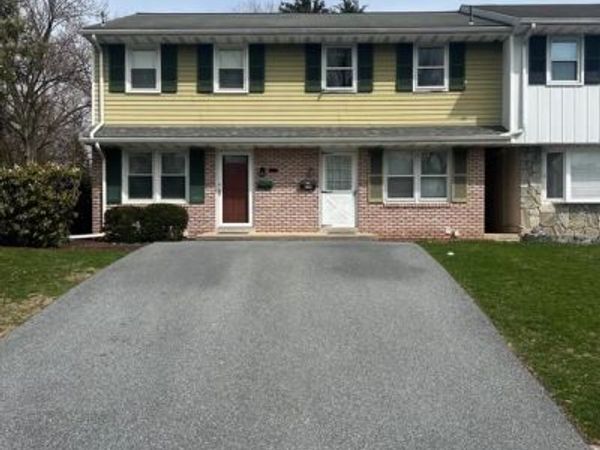 639 N LIME STREET, ELIZABETHTOWN, PA 17022