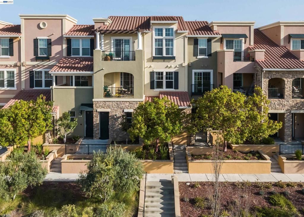 3489 Capoterra Way, Dublin, CA 94568 Main Photo