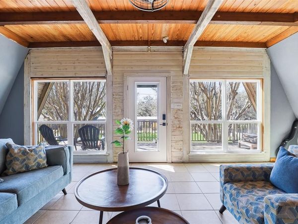 613 Mustang Trail, Granbury, TX 76049