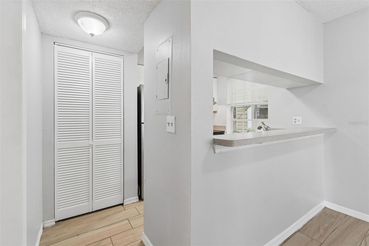 6915 Stones Throw Circle N, Unit 3106, Saint Petersburg, FL 33710 Photo