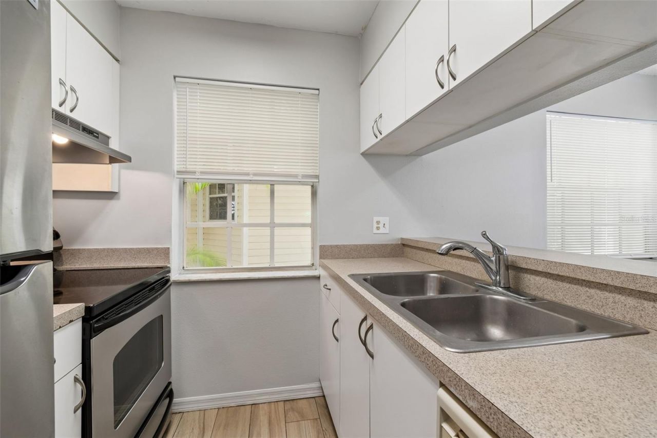 6915 Stones Throw Circle N, Unit 3106, Saint Petersburg, FL 33710 Photo