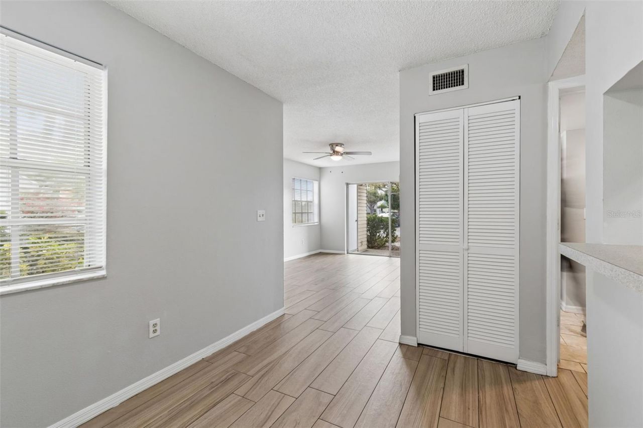 6915 Stones Throw Circle N, Unit 3106, Saint Petersburg, FL 33710 Photo