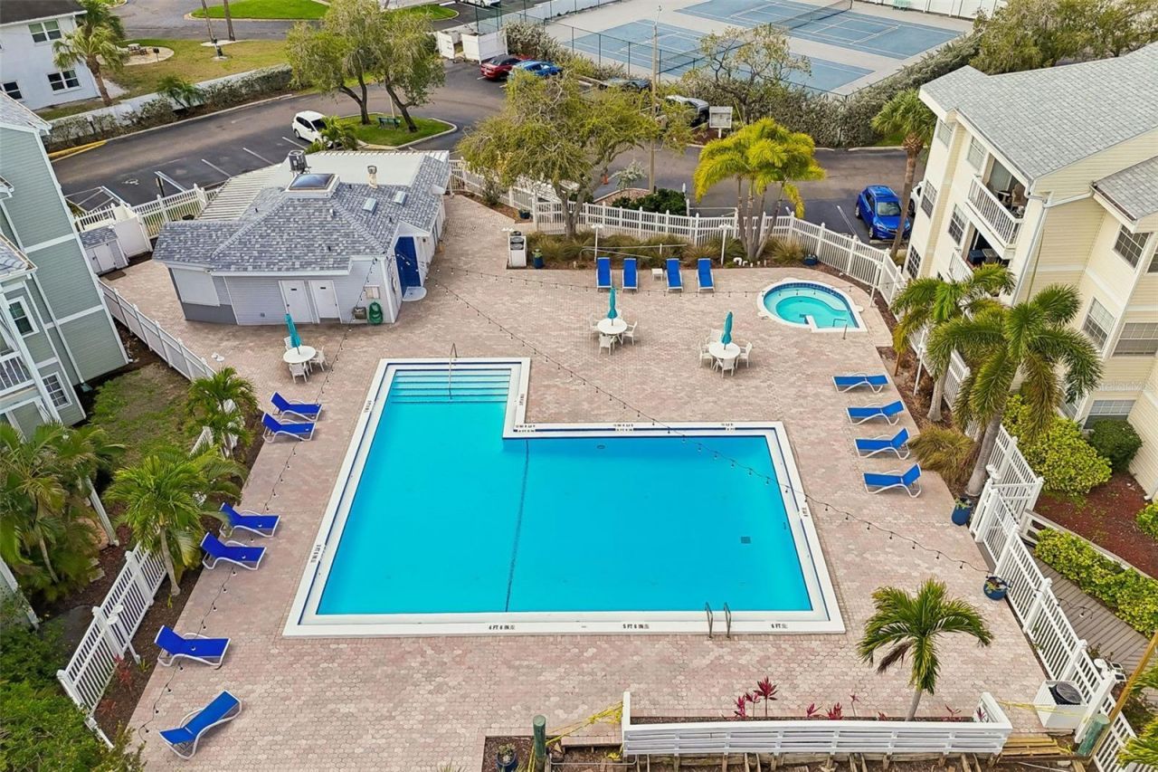 6915 Stones Throw Circle N, Unit 3106, Saint Petersburg, FL 33710 Photo