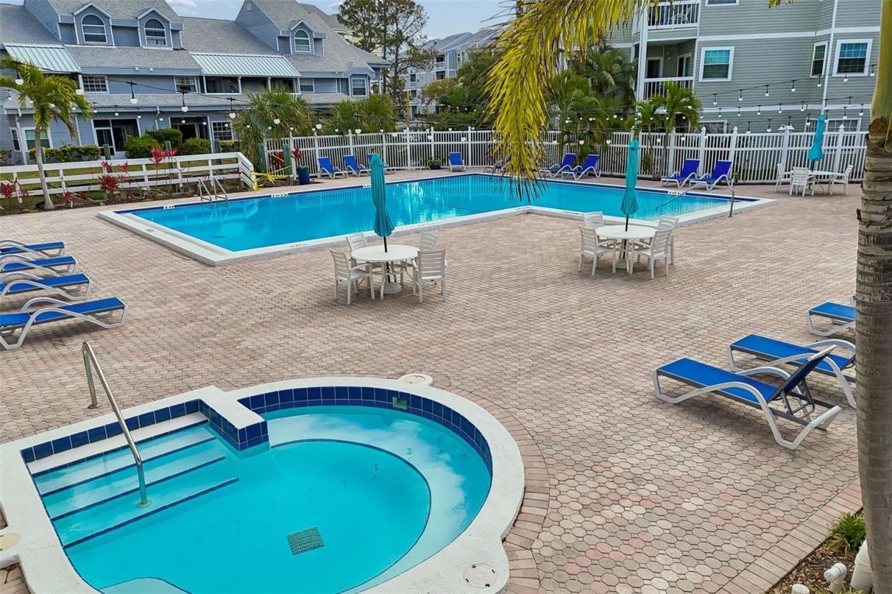 6915 Stones Throw Circle N, Unit 3106, Saint Petersburg, FL 33710 Photo