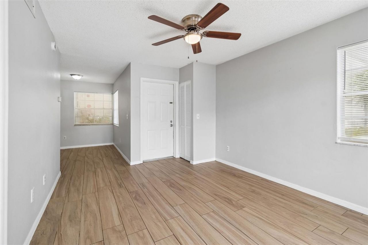 6915 Stones Throw Circle N, Unit 3106, Saint Petersburg, FL 33710 Photo