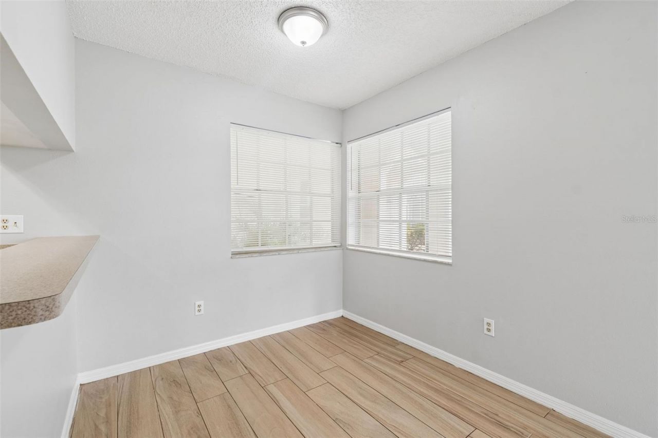 6915 Stones Throw Circle N, Unit 3106, Saint Petersburg, FL 33710 Photo