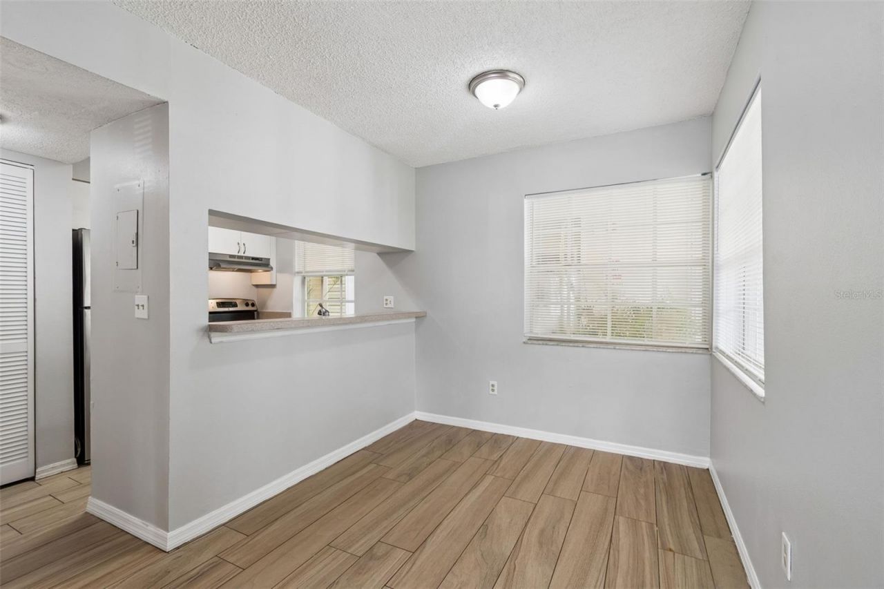 6915 Stones Throw Circle N, Unit 3106, Saint Petersburg, FL 33710 Photo