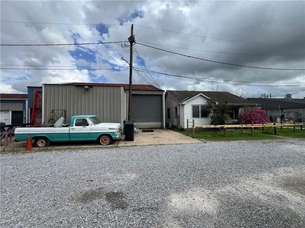 2005-09 BARCELONA Drive, Chalmette, LA 70043