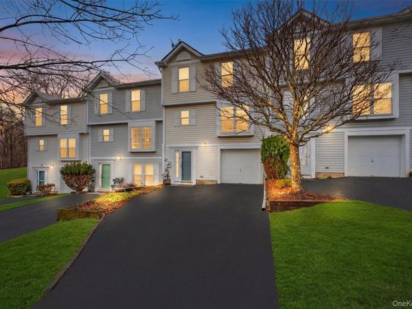 15 Helen Court, Beacon, NY 12508