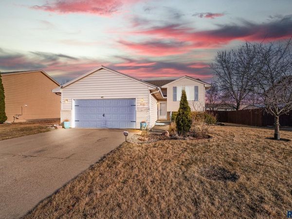 6412 W 67th St, Sioux Falls, SD 57106