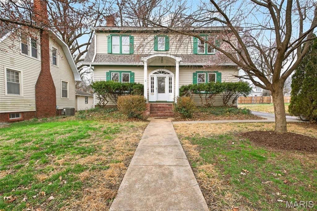 321 S Douglas Avenue, Belleville, IL 62220 Main Photo