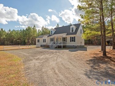 19001 Old Stage Road , Dinwiddie, VA 23841