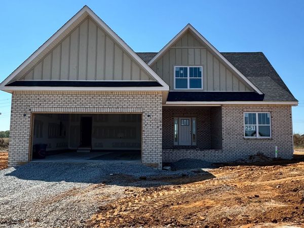 230 Low Plains Ln, Clarksville, TN 37043