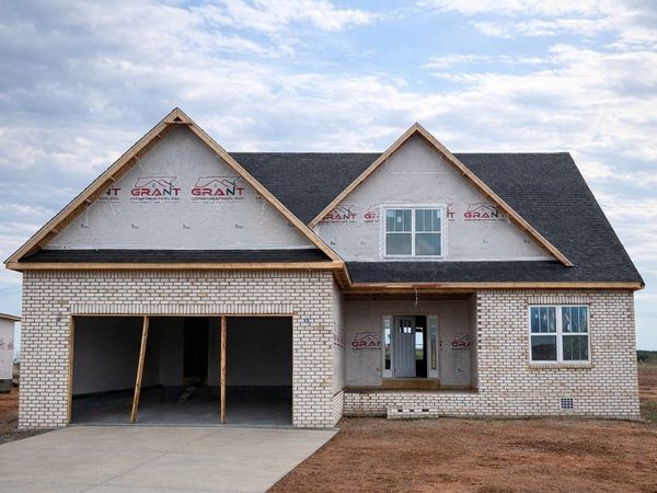 230 Low Plains Ln, Clarksville, TN 37043