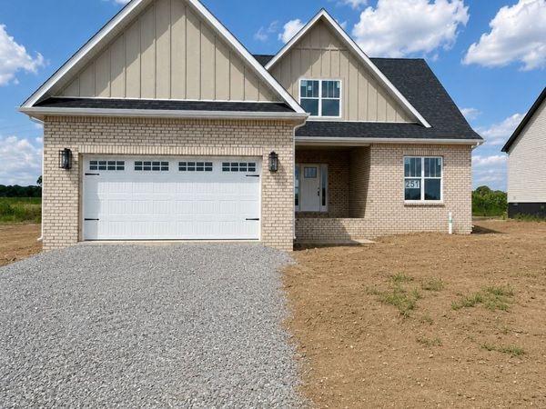 230 Low Plains Ln, Clarksville, TN 37043