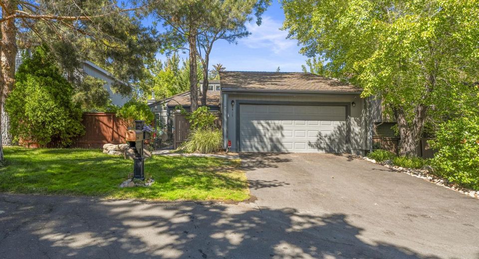 6435 Meadow Valley Lane, Reno, NV 89519 Photo