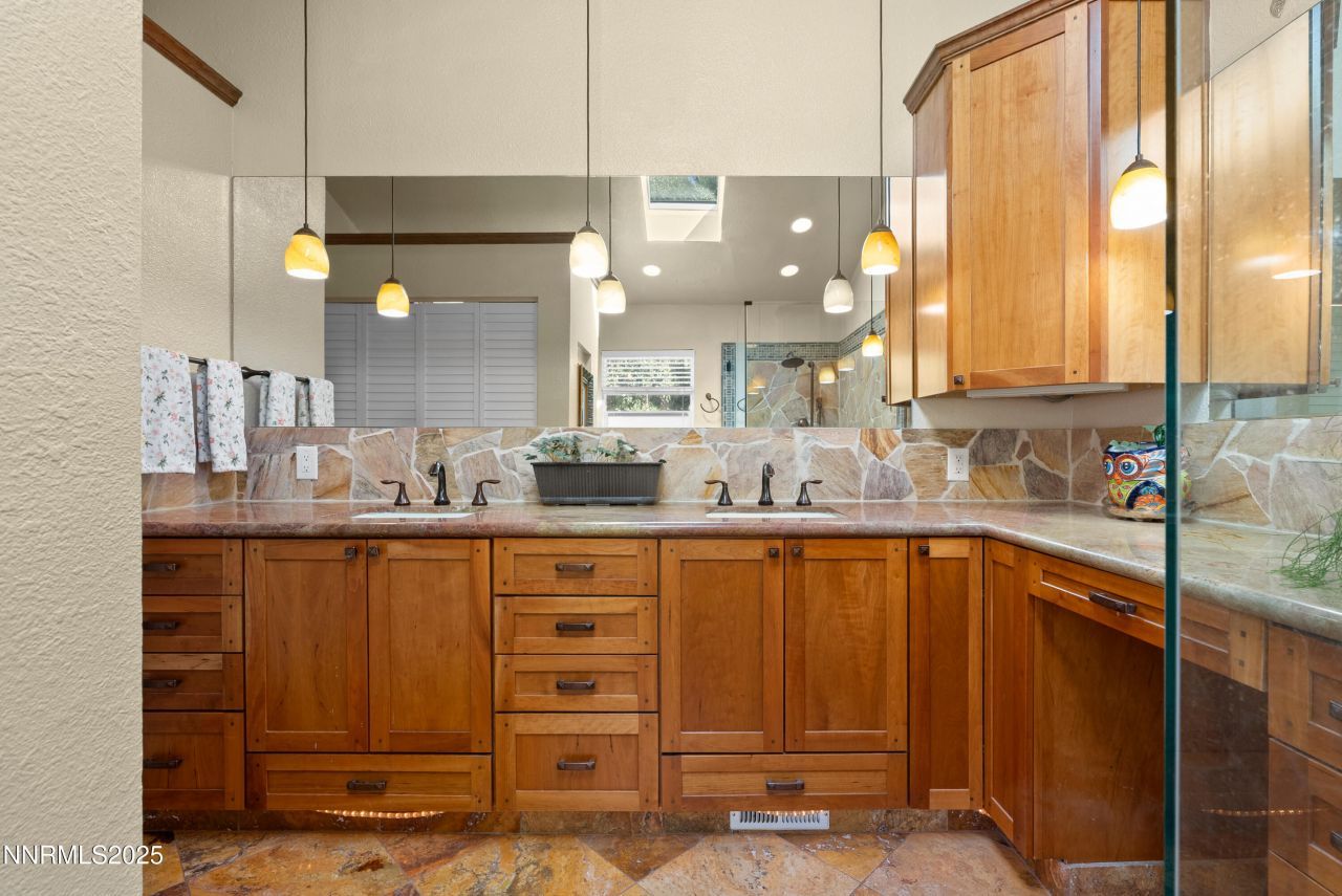 6435 Meadow Valley Lane, Reno, NV 89519 Photo