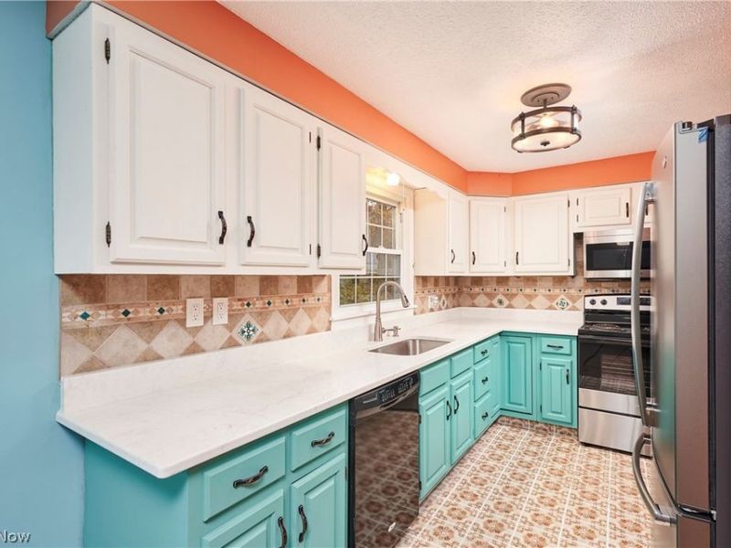 1633 Bancroft Street, Cuyahoga Falls, OH 44221 Photo 9