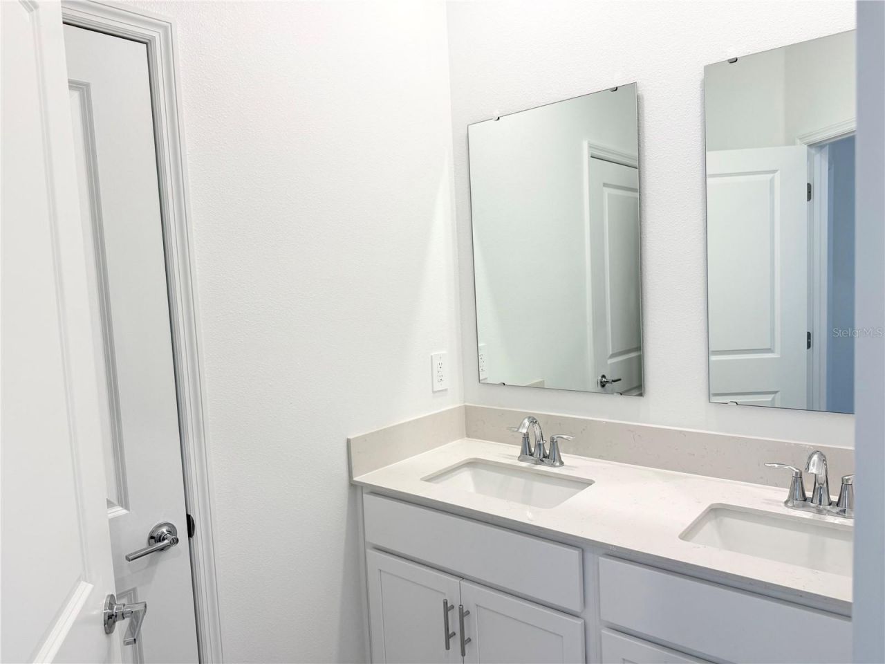 660 Bayern Lane , Debary, FL 32713 Photo